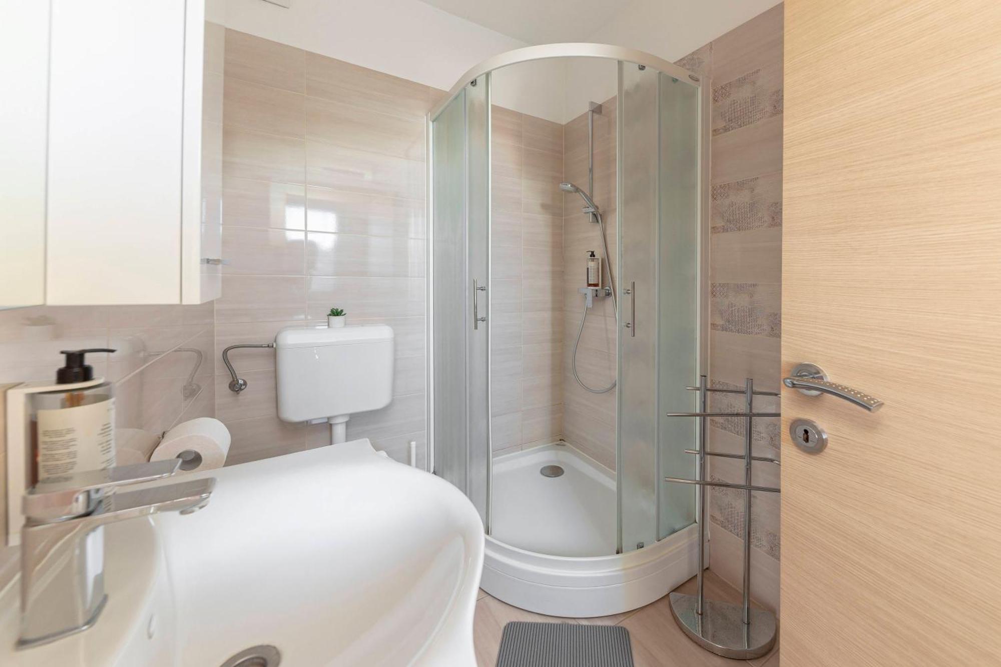 Apartma Vesna 科佩尔 外观 照片